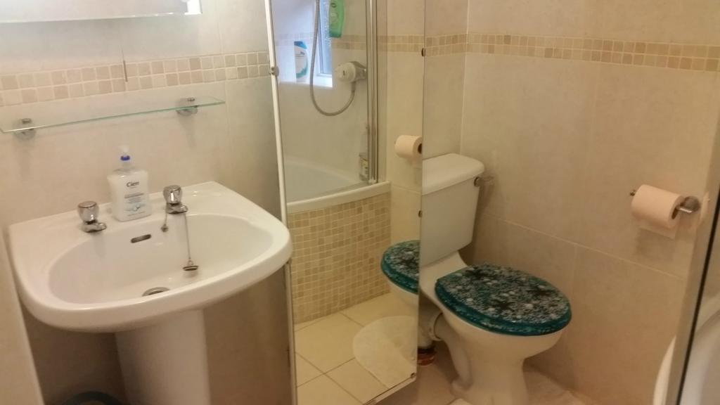 The Dell Dublin Bed & Breakfast Dun Laoghaire Ngoại thất bức ảnh