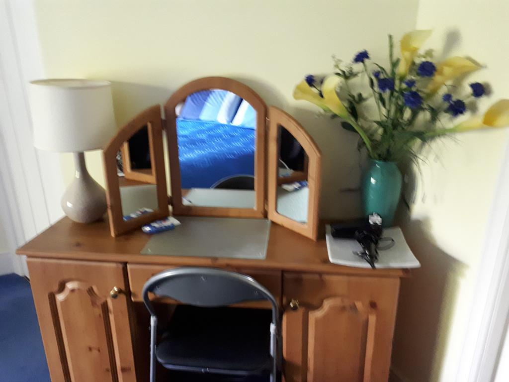 The Dell Dublin Bed & Breakfast Dun Laoghaire Ngoại thất bức ảnh